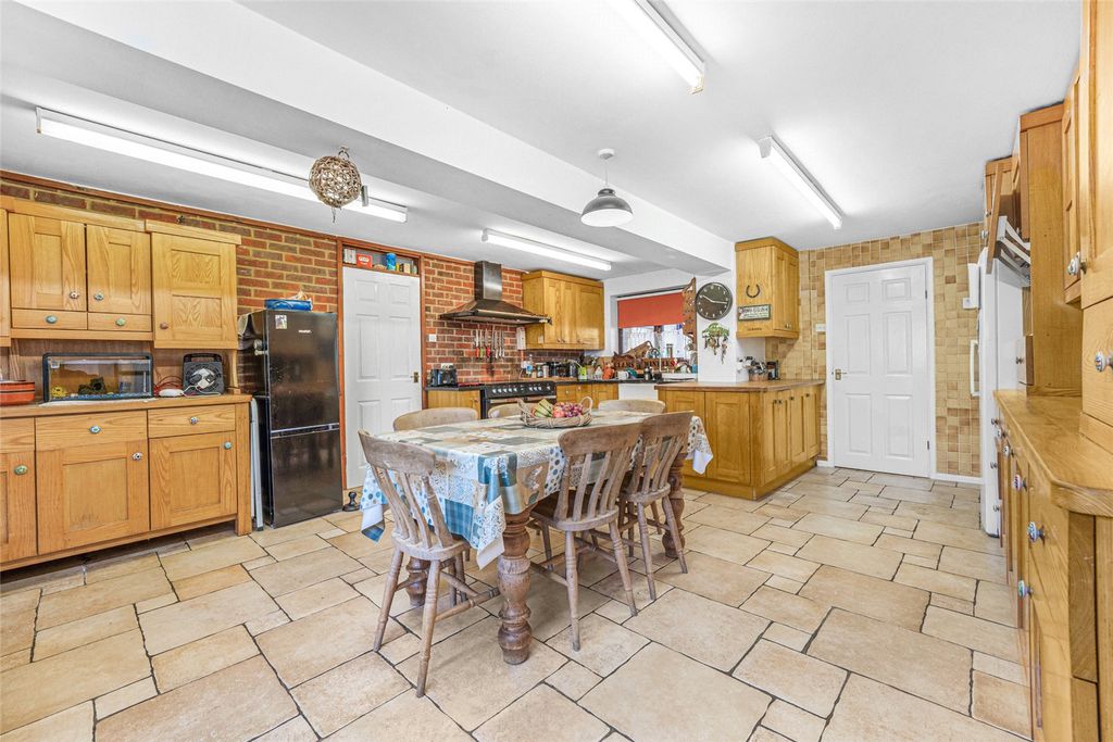 Property photo 3 of 17 Picture No. 04
