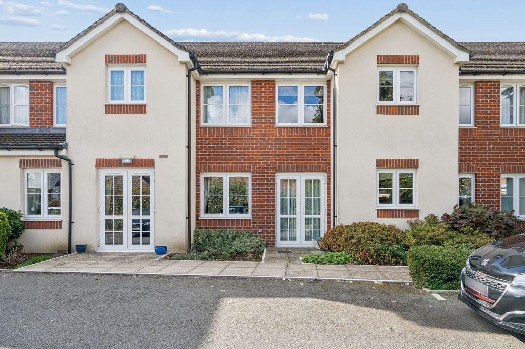 Property photo 1 of 12