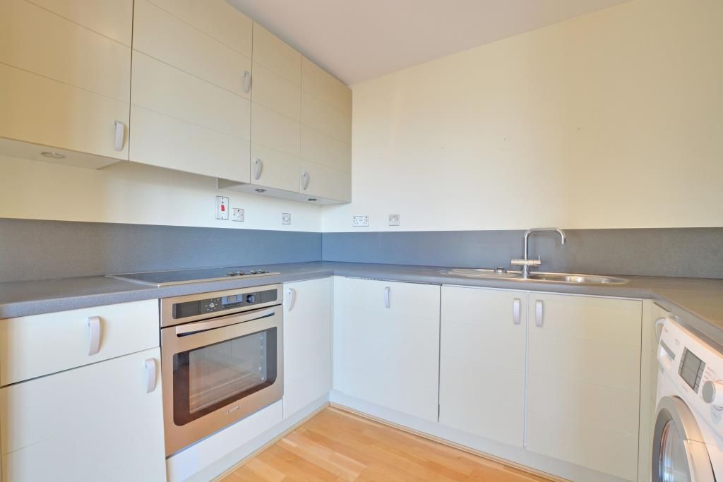Property photo 3 of 7 Kitchen