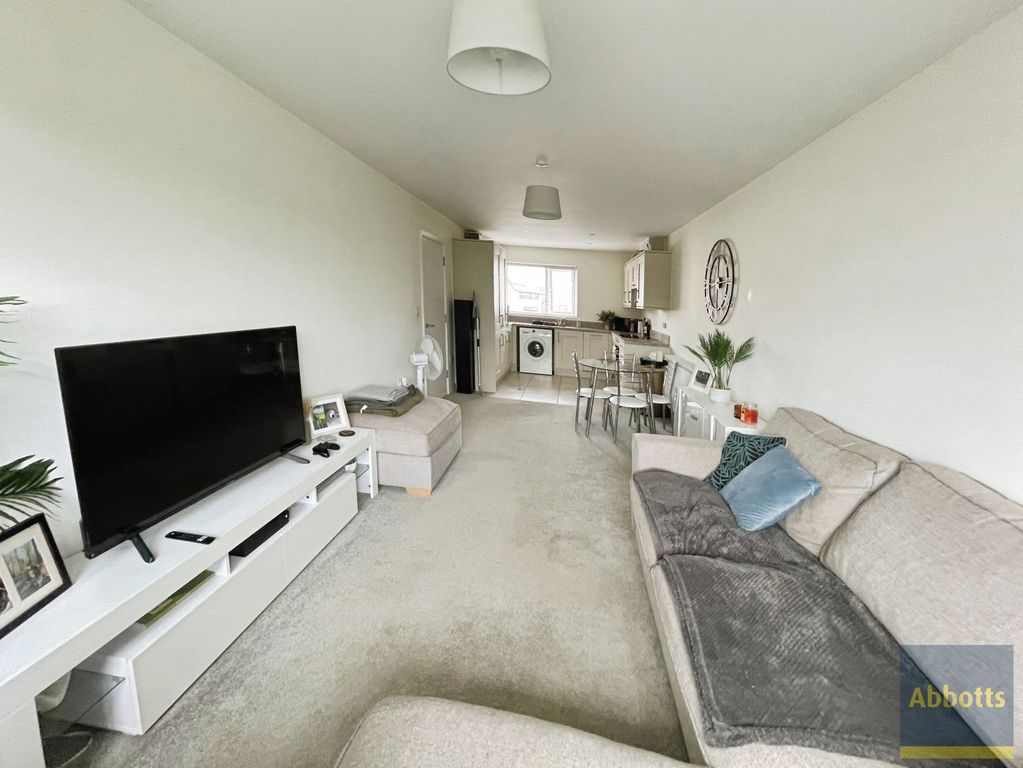 Property photo 3 of 8