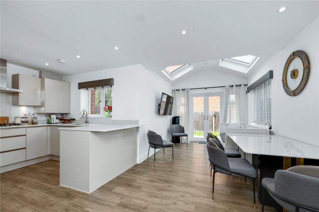 Property photo 1 of 13 Kitchen/Dining