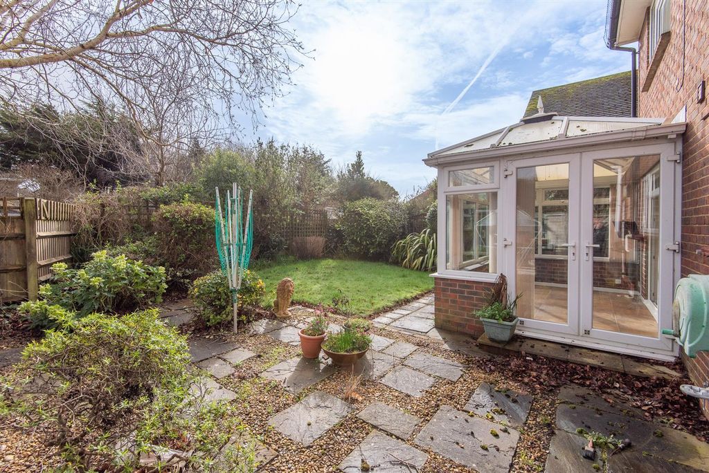 Property photo 2 of 22 For Sale By Aspire Residential | Aldsworth Avenue