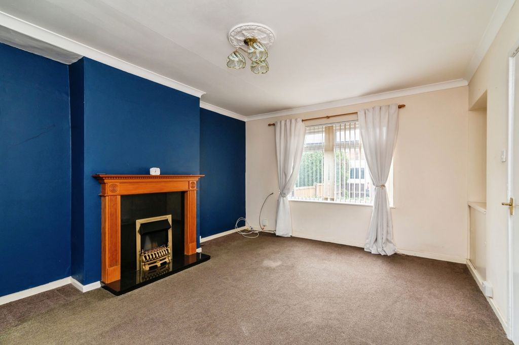 Property photo 2 of 17 Photo