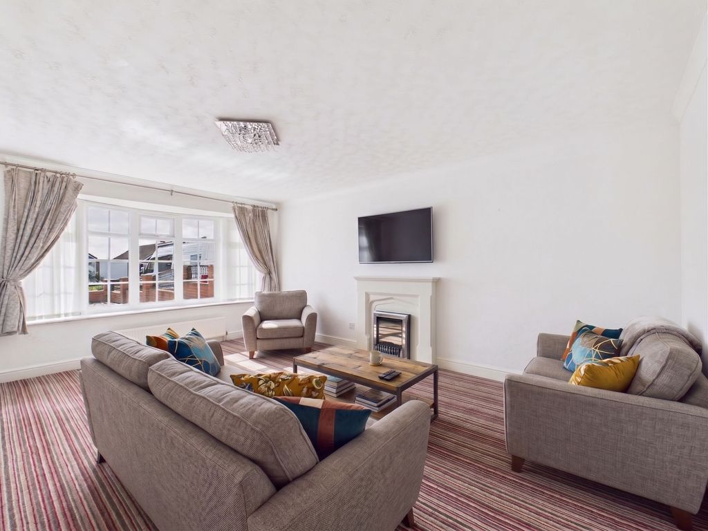 Property photo 2 of 11 Lounge (Virtually Furnished)