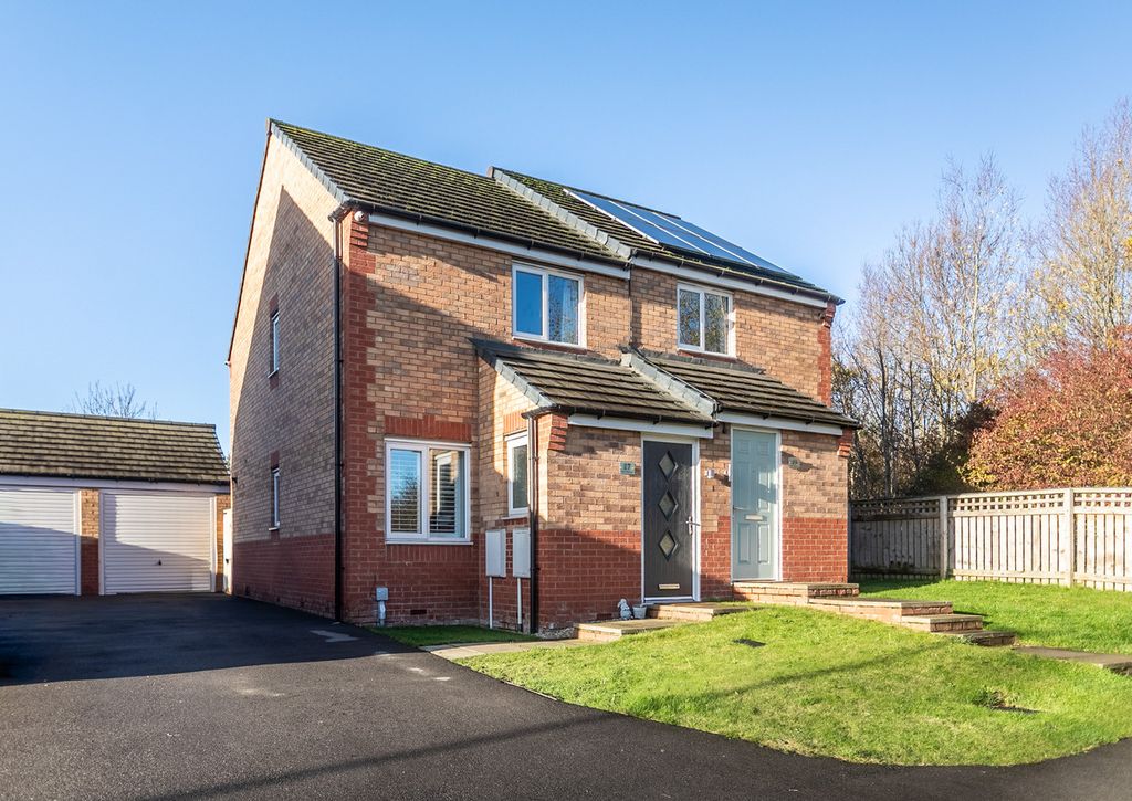 Property photo 2 of 25