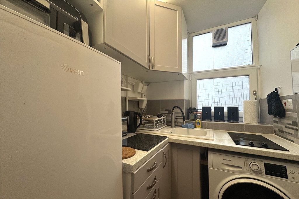 Property photo 3 of 7 Picture No. 14