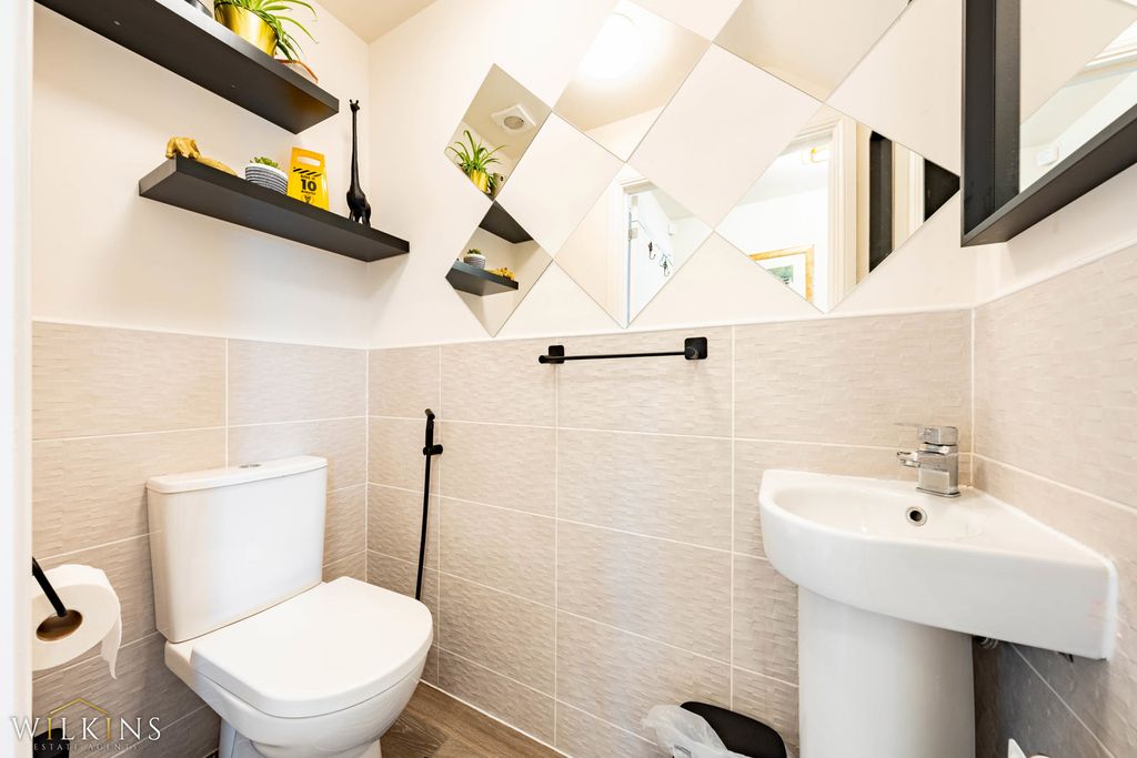 Additional image 10 of 4 bed detached house for saleHedley Close, Tamworth, Staffordshire B78