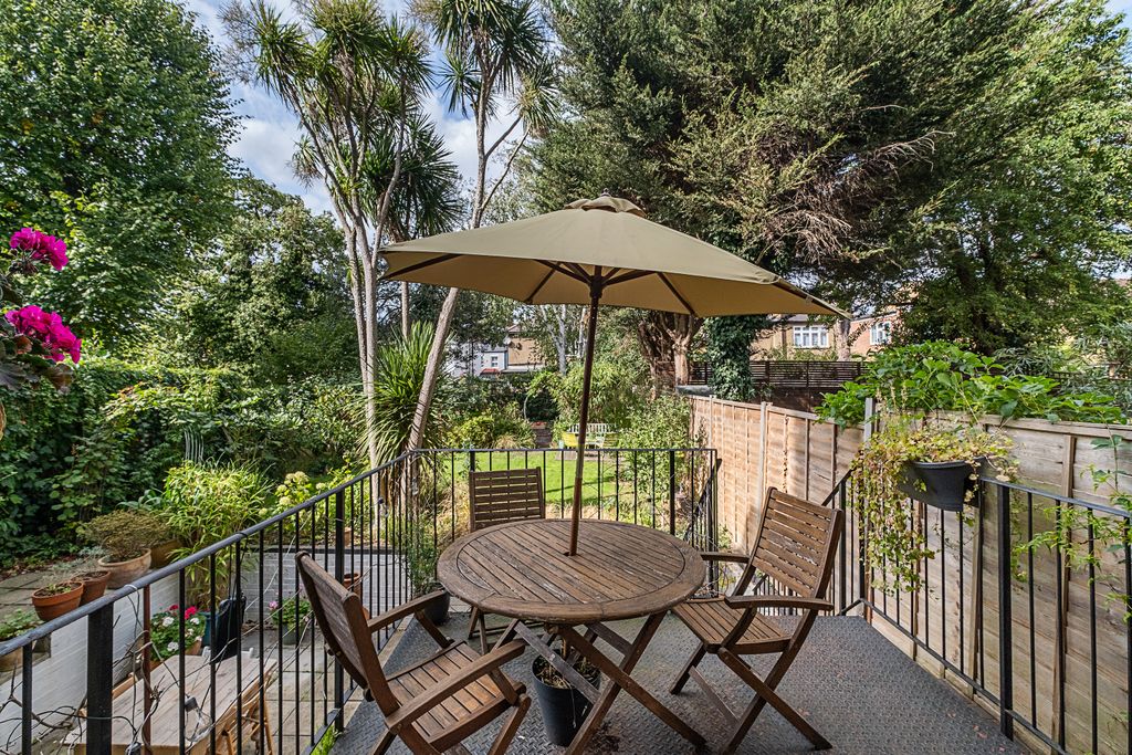 Property photo 2 of 19