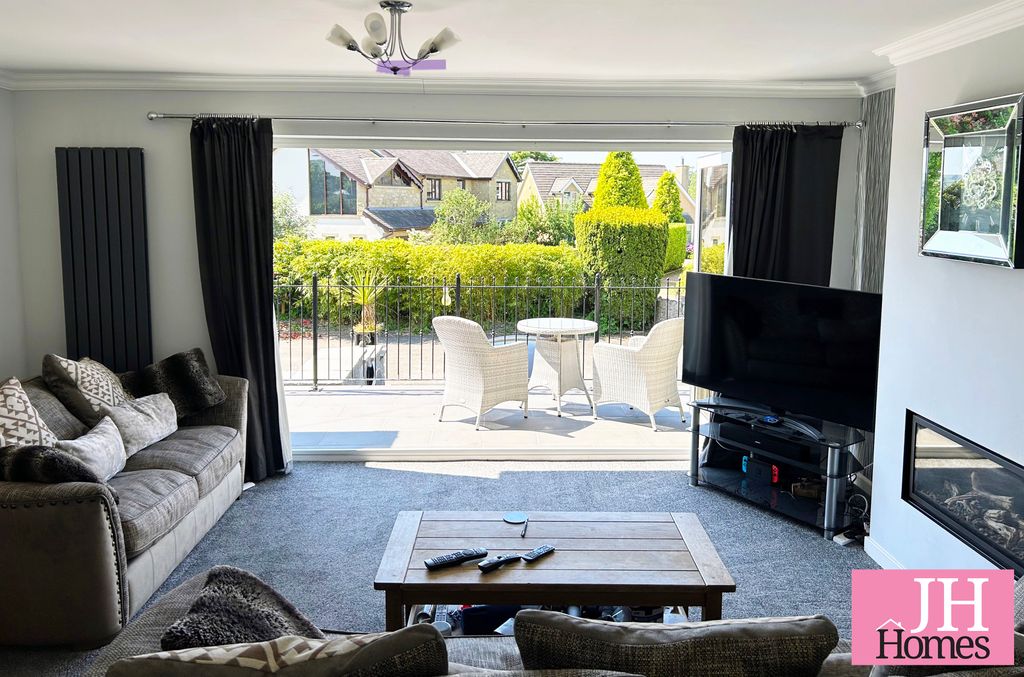 Property photo 1 of 27