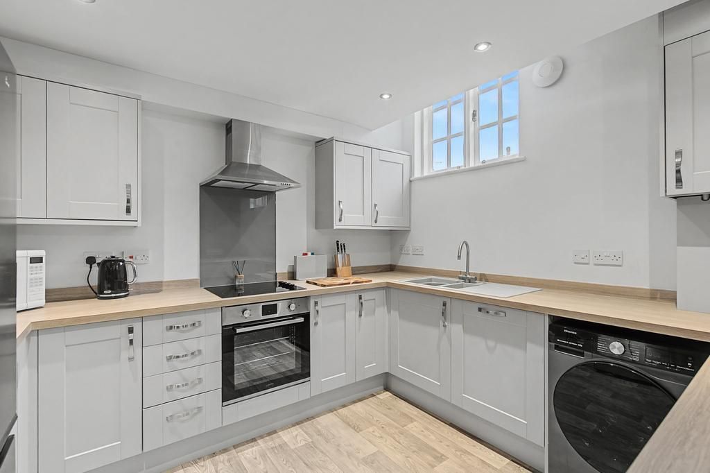 Property photo 3 of 16 Photo 3