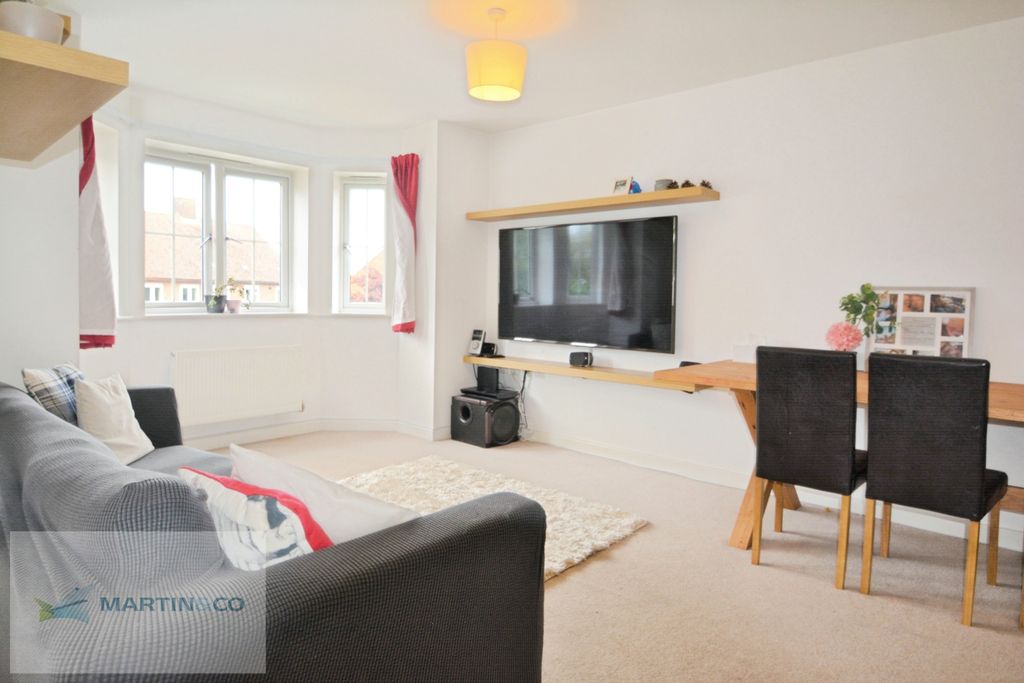 Property photo 2 of 15 c5c5B274-11