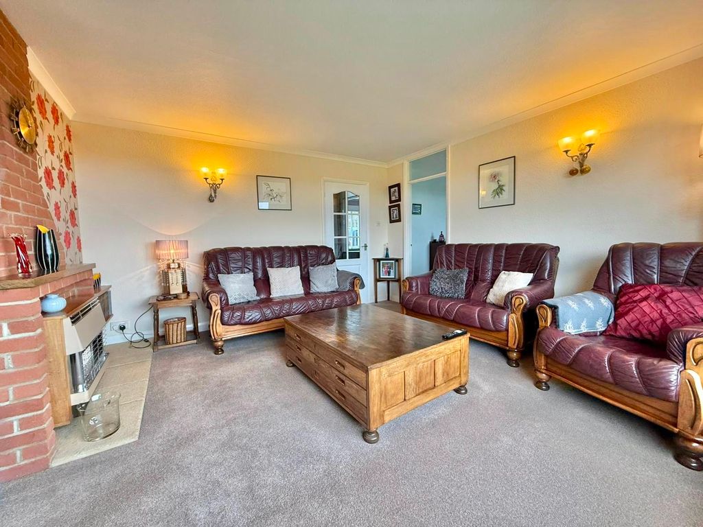 Property photo 2 of 36