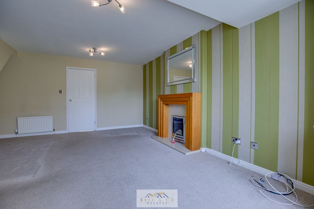 Property photo 3 of 27