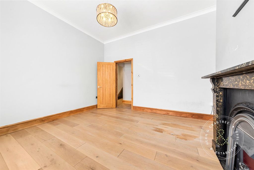 1 bed flat for saleLower Cathedral Road, Cardiff CF11 photo 5