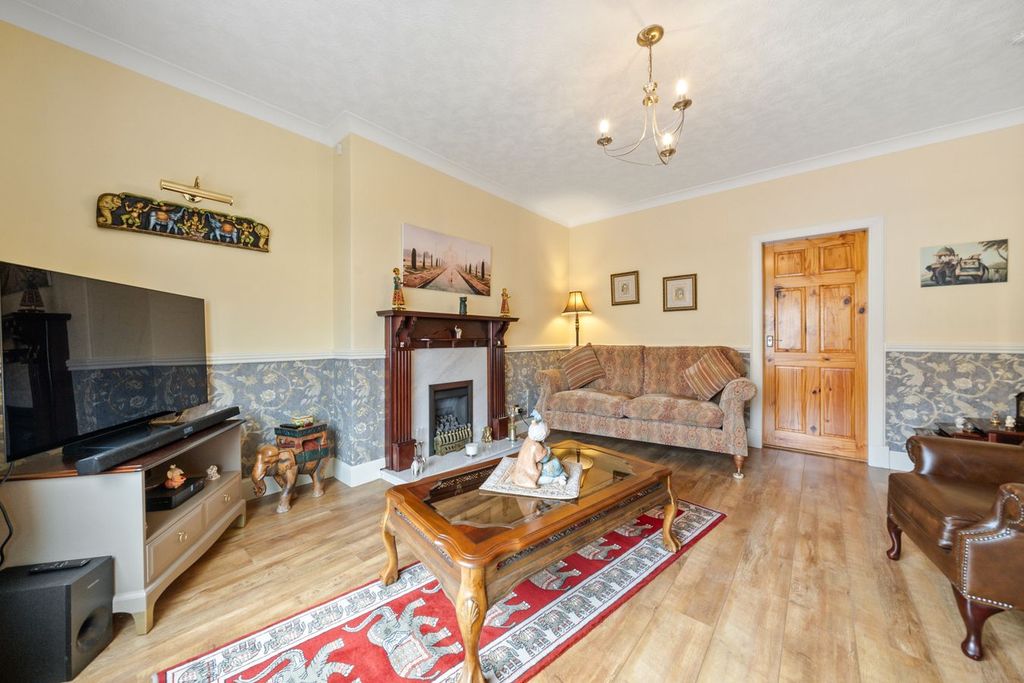 Property photo 3 of 26