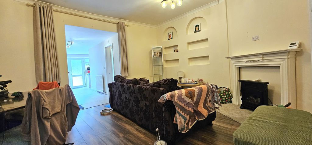 Property photo 2 of 12 Heart96587659620260619-Interior-12-Gifausswcusymu9G.Jpg