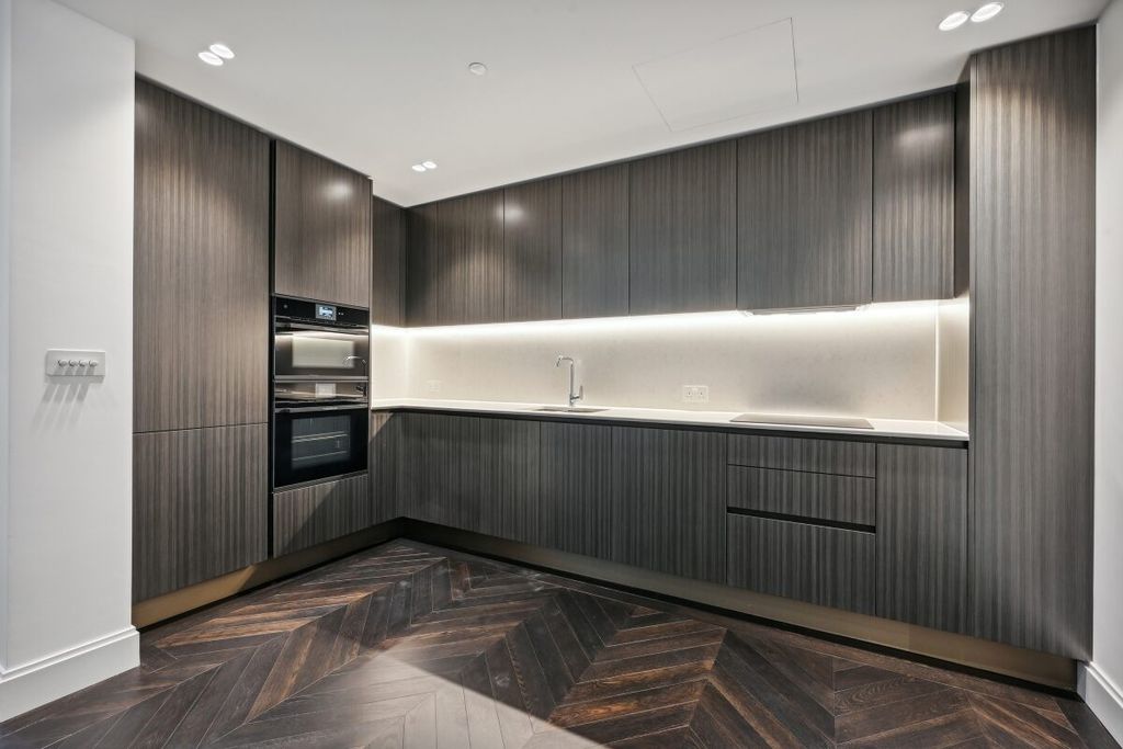 Property photo 2 of 13 Jll