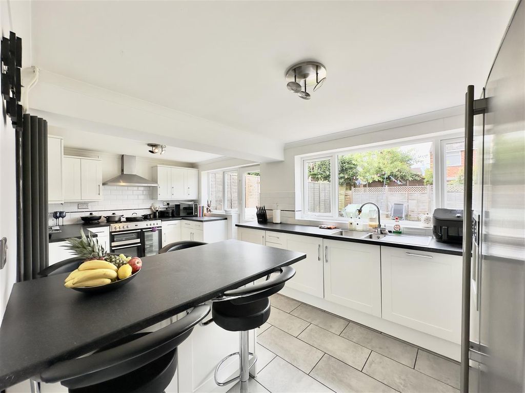 Property photo 2 of 16 2
