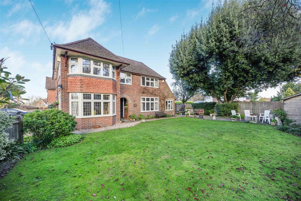 Property photo 1 of 34