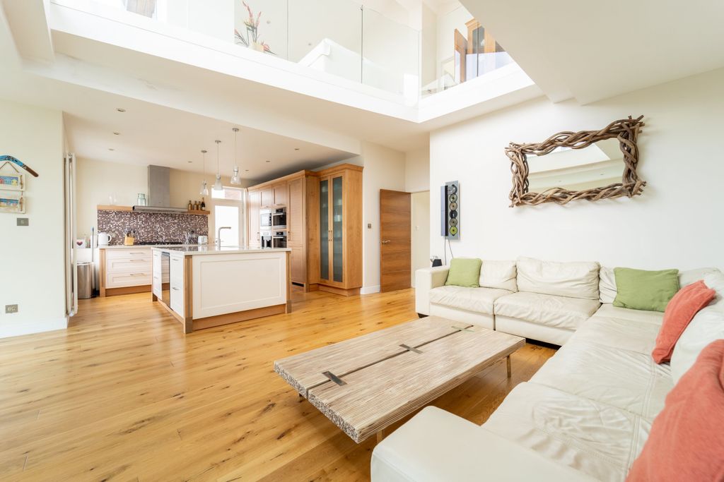 Property photo 3 of 19 Byron Bay-  By Ben Parker-31