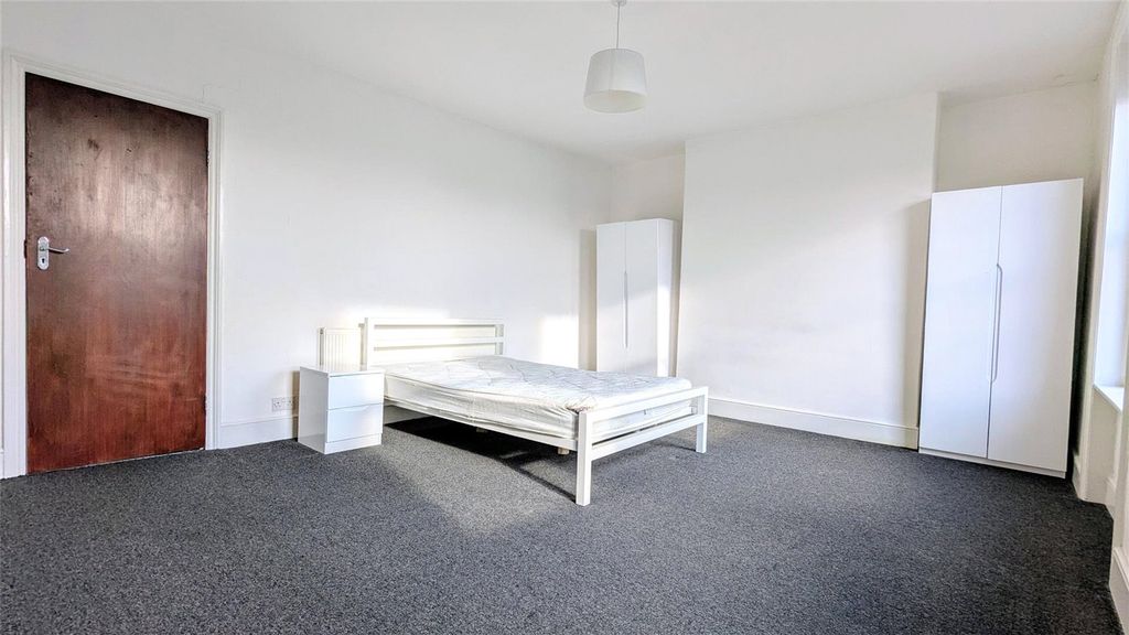 Property photo 2 of 6 Picture No. 06