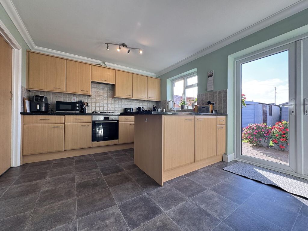 Property photo 3 of 50