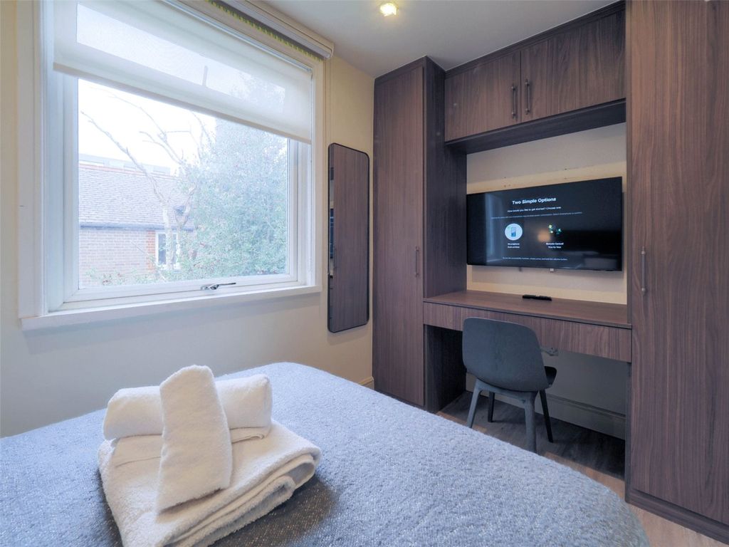 Property photo 3 of 6 Picture No. 04