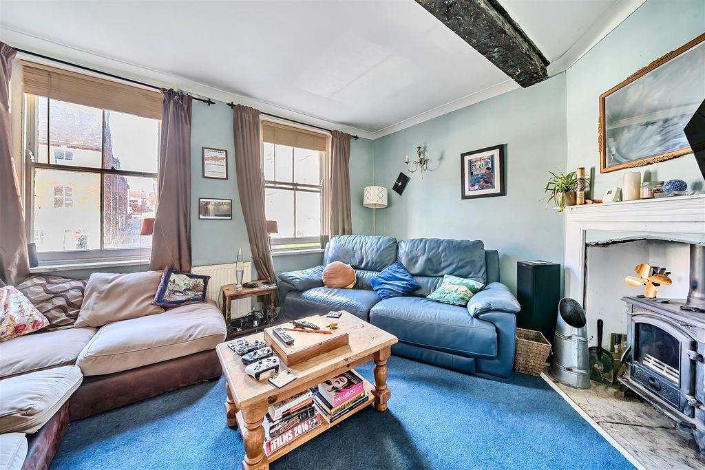 Property photo 2 of 14 1368637-1-68F10c46c8857.Jpg