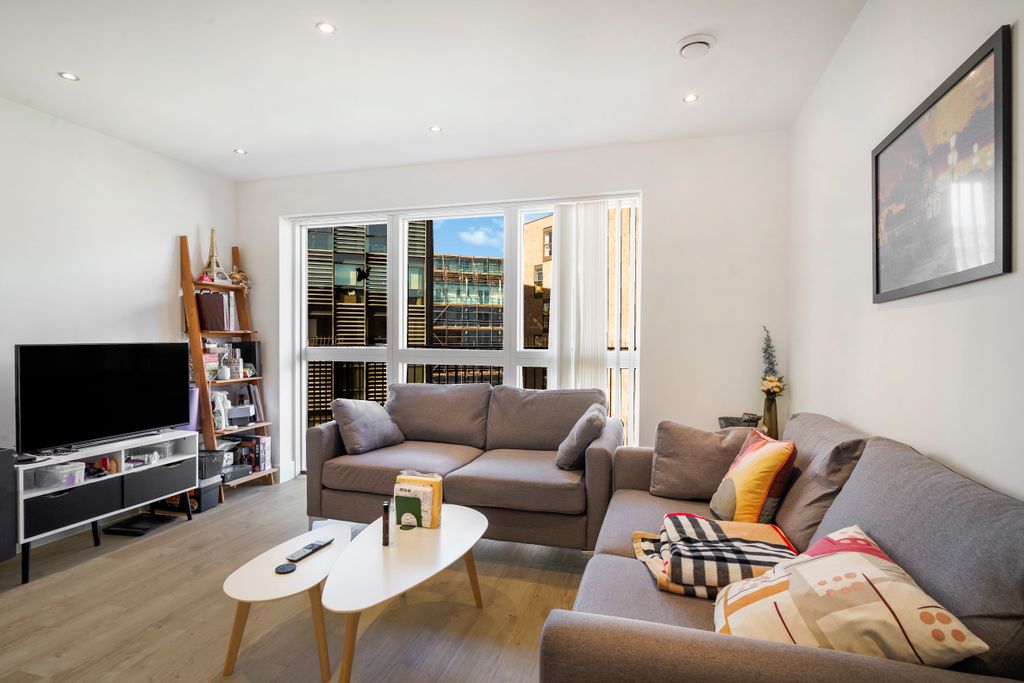 Property photo 2 of 19