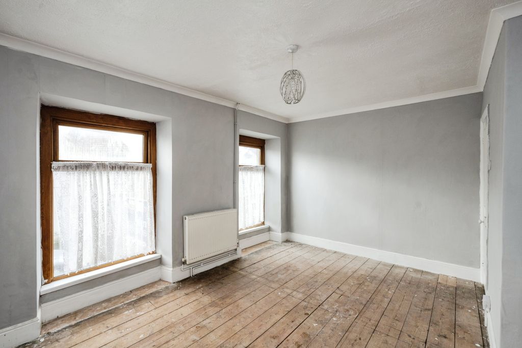 Property photo 3 of 17 Photography