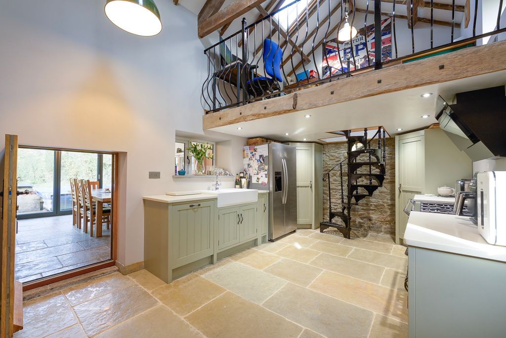 Property photo 2 of 20 Pentwyn-31