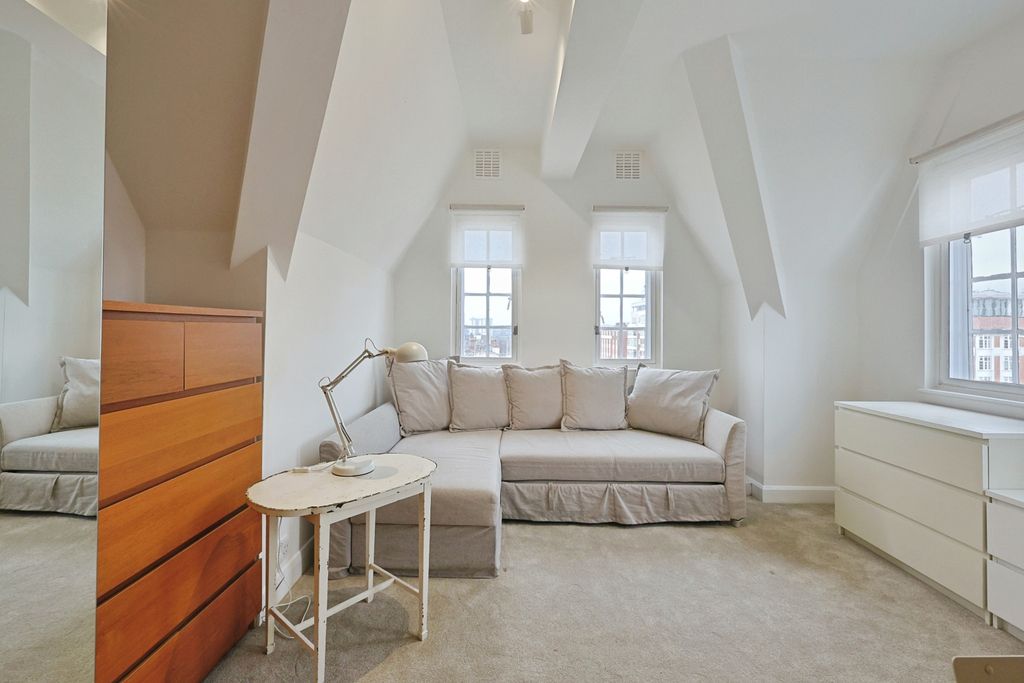 Property photo 1 of 14 Open Plan Living