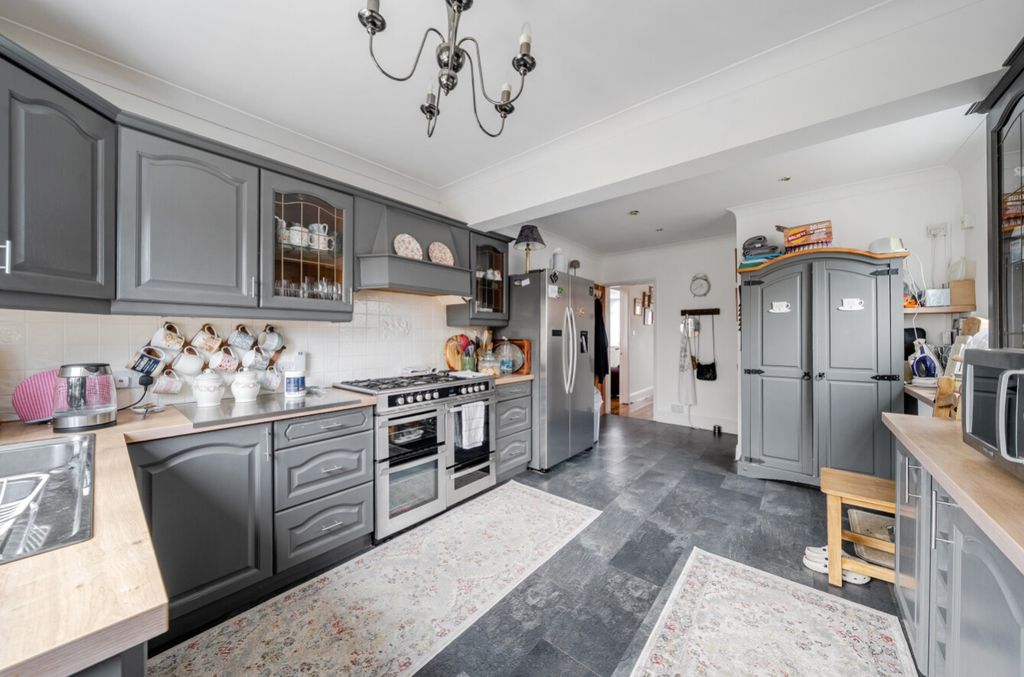 Property photo 2 of 23 1470151-19-6A1d8Fac6Eafa