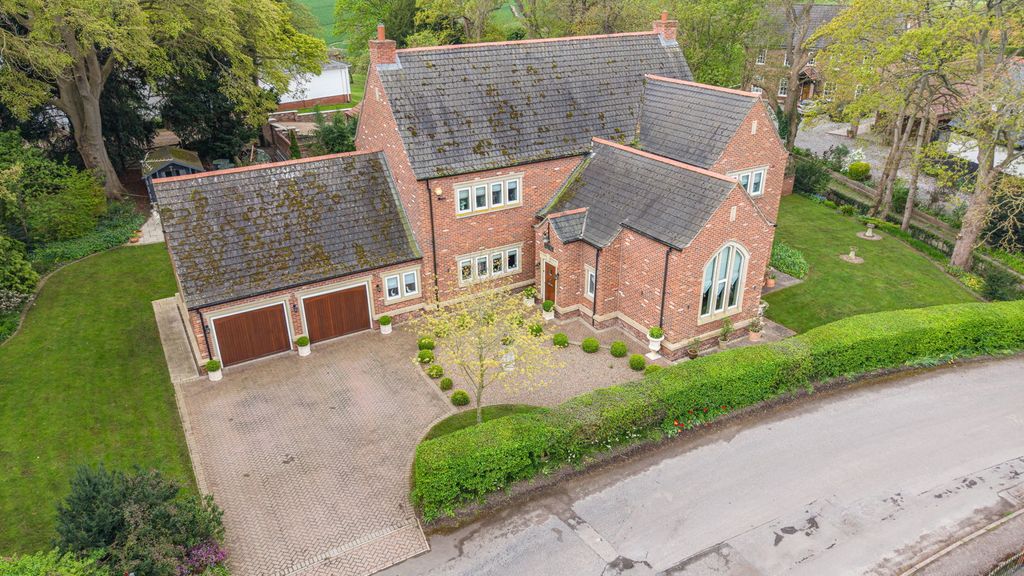 Property photo 1 of 33