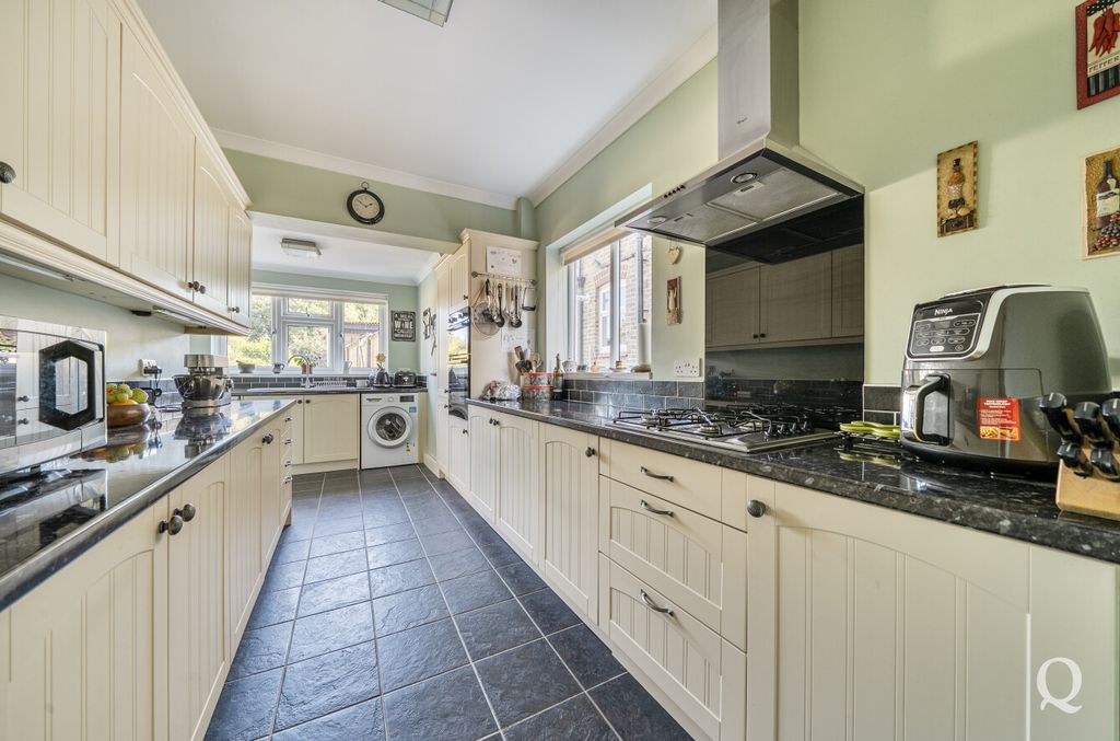 Property photo 2 of 31 5B217Afe-06cc-473...