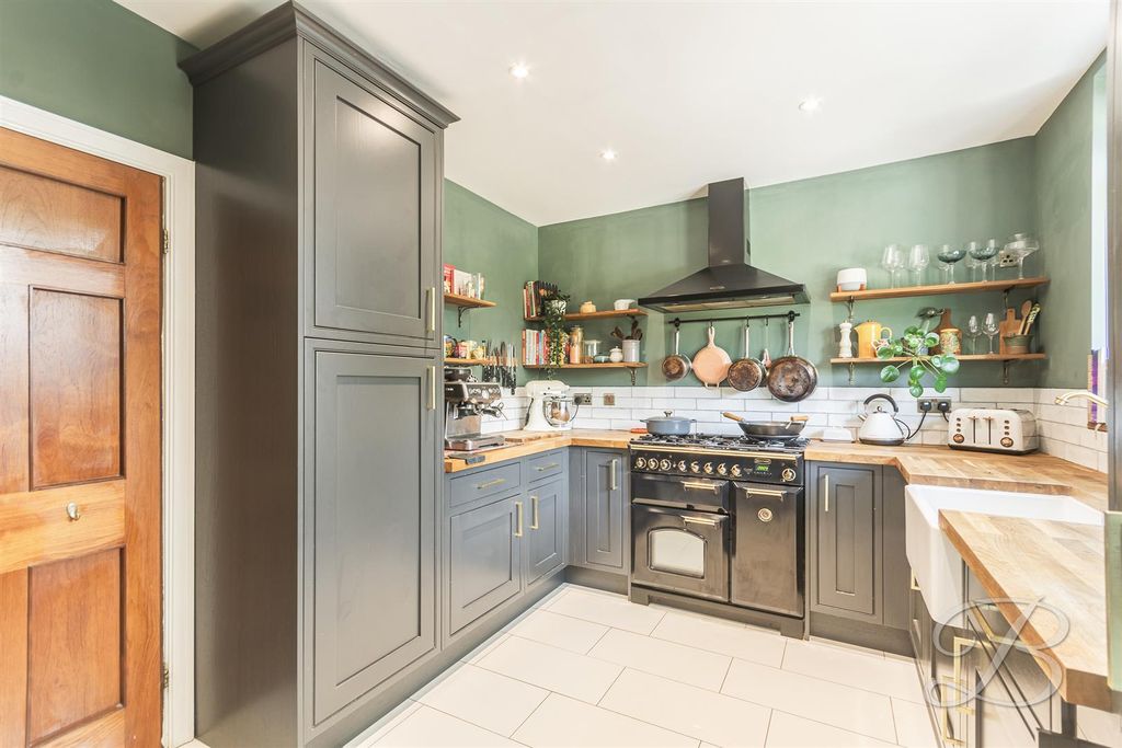 Property photo 2 of 35 CC44.Jpg