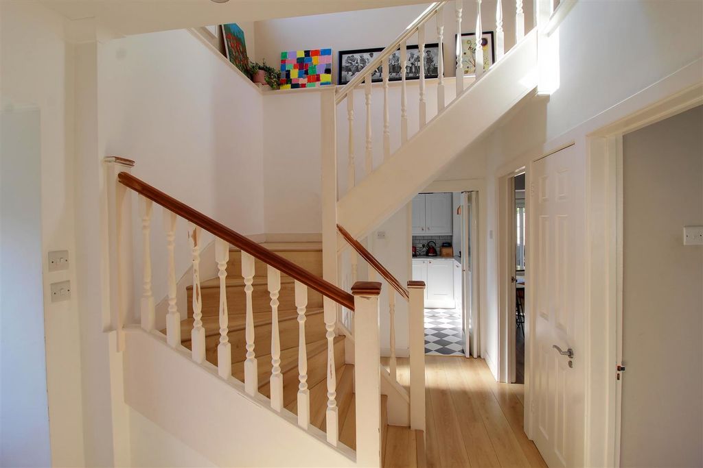 Property photo 3 of 27 Img_9556-Img_9558.Jpg