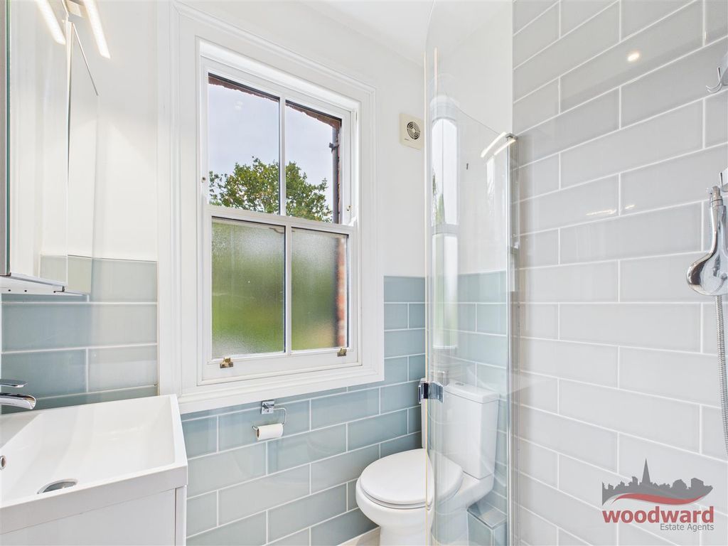 Property photo 3 of 23 Cam05267G0-Pr0144-Still015.Jpg