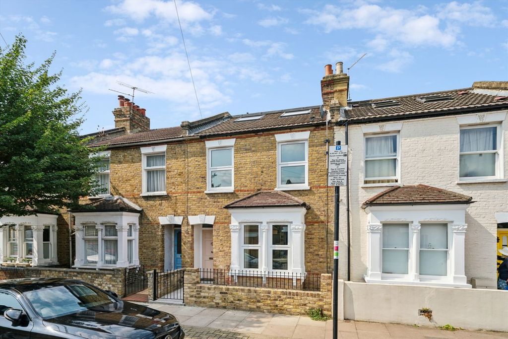 Property photo 1 of 8