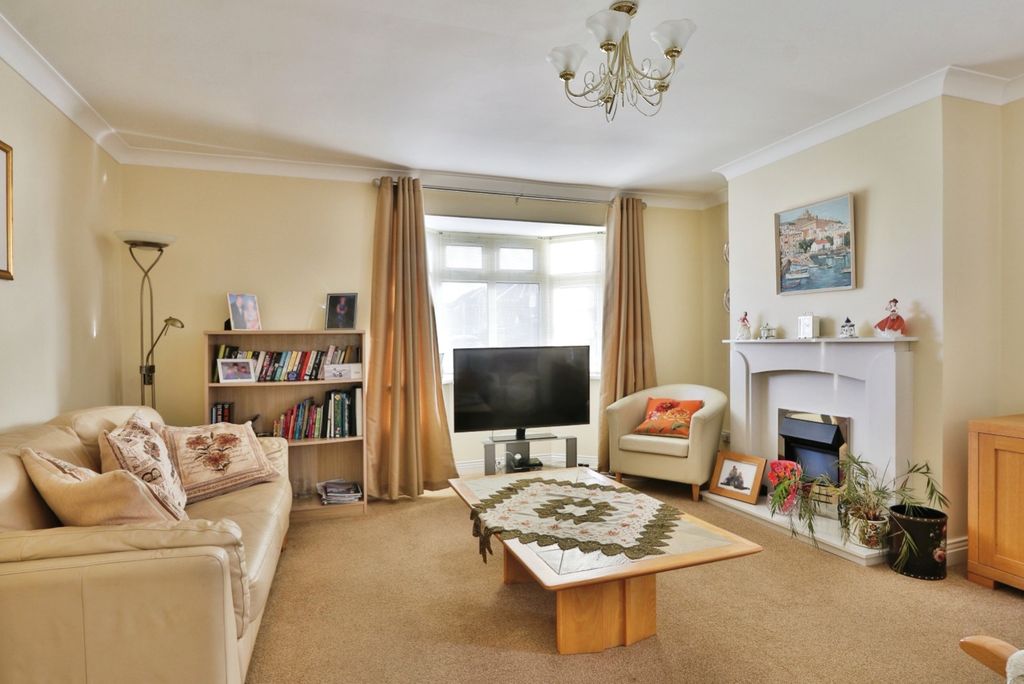 Property photo 3 of 14 3791568