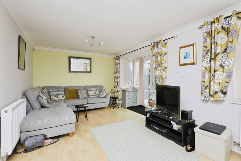 Property photo 3 of 17