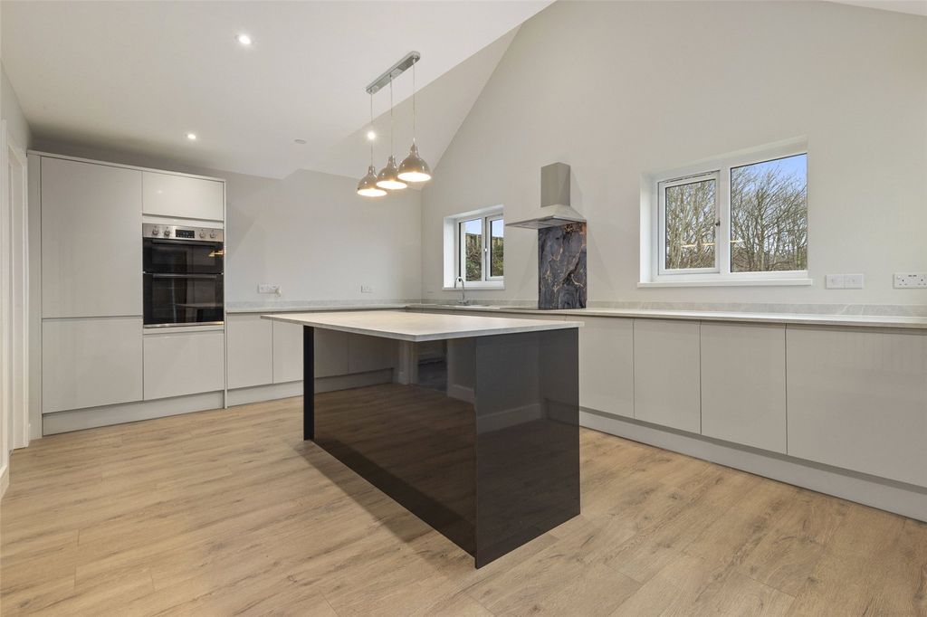 Additional image 9 of 3 bed detached house for saleSilver Drift, Beach Hill, Milford Haven, Pembrokeshire SA73