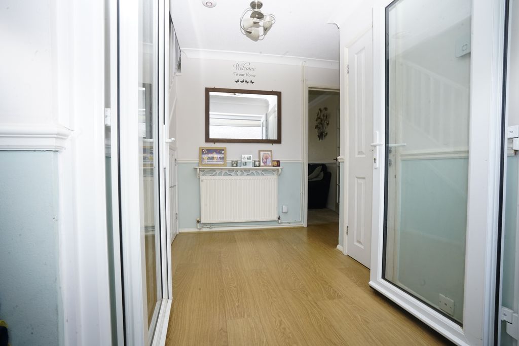 Property photo 3 of 21