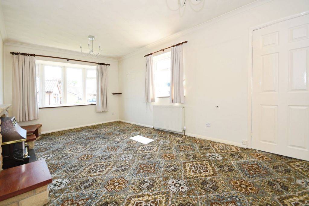 Property photo 3 of 17 Photo