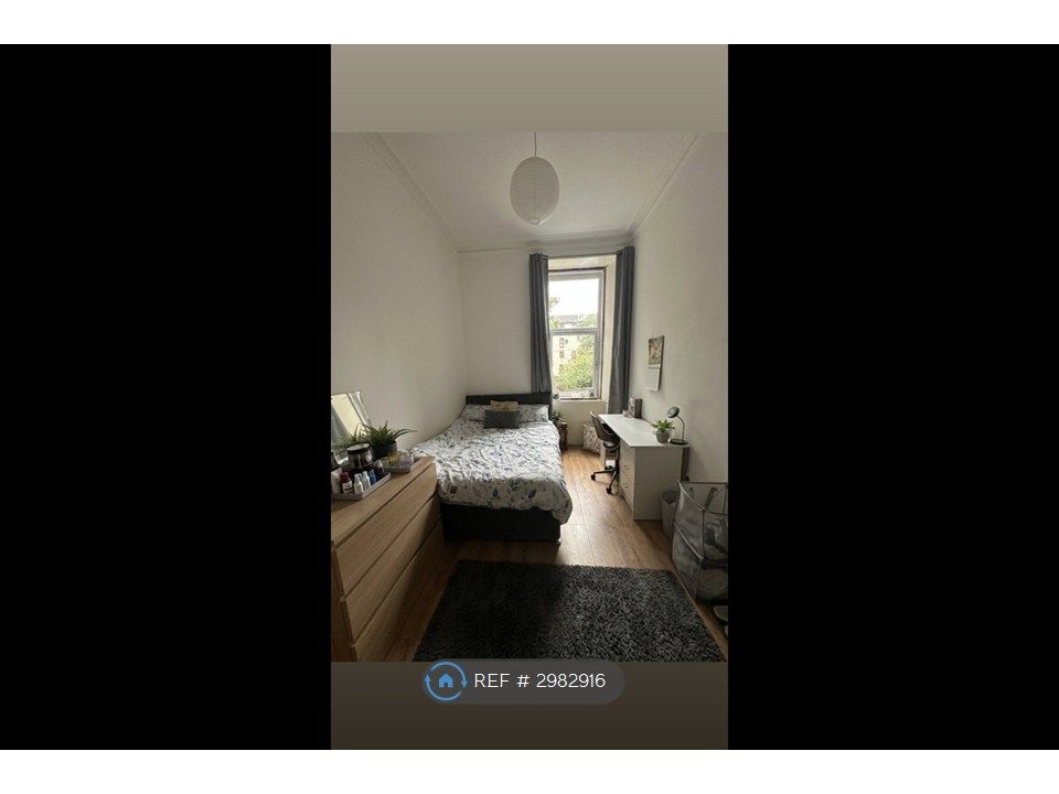 Property photo 3 of 9 Bedroom 1