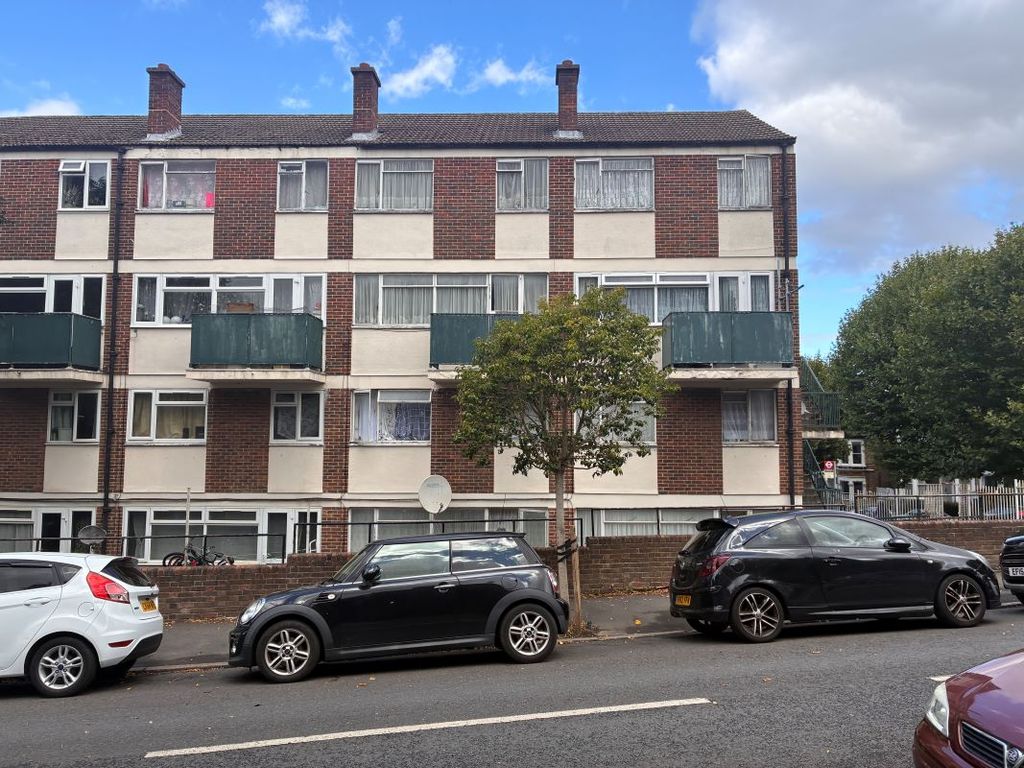Property photo 1 of 11