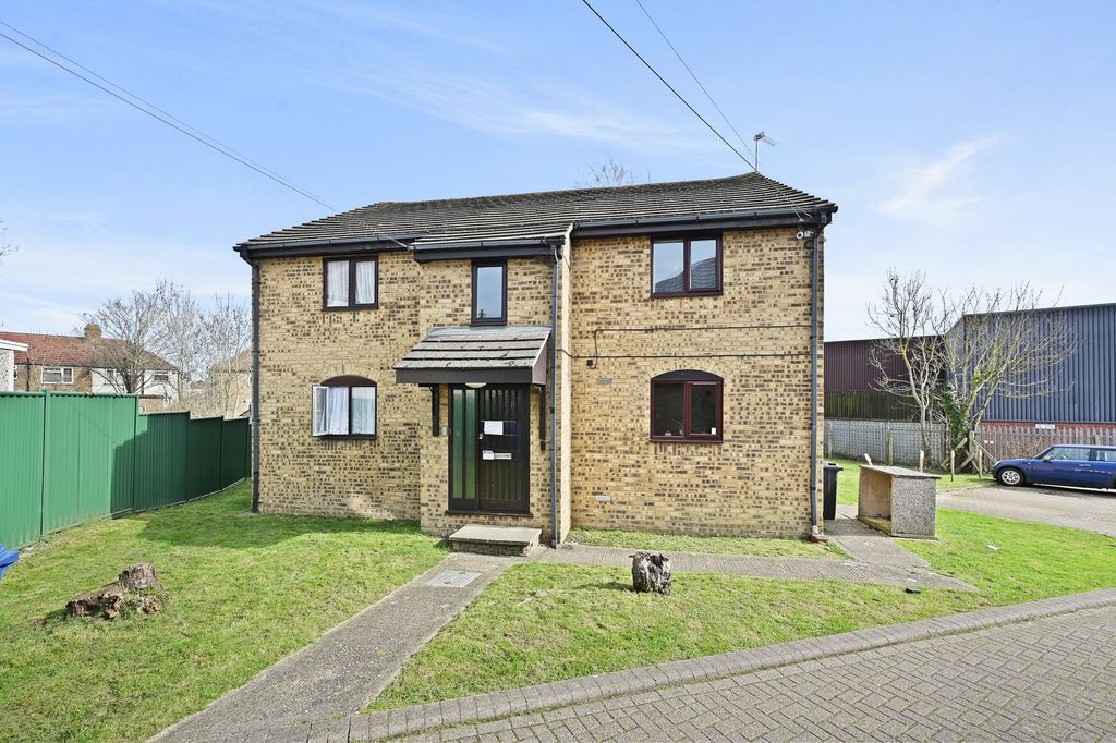 Property photo 3 of 11 11