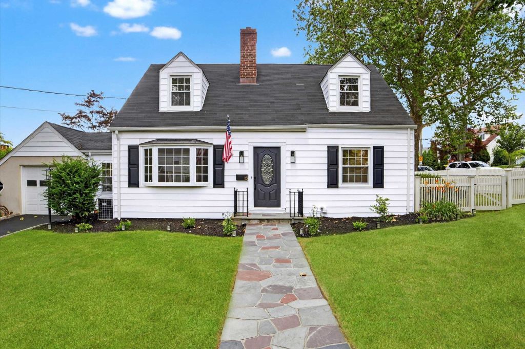 Property photo 1 of 31