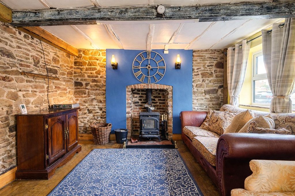 Property photo 3 of 11 Picture No. 27