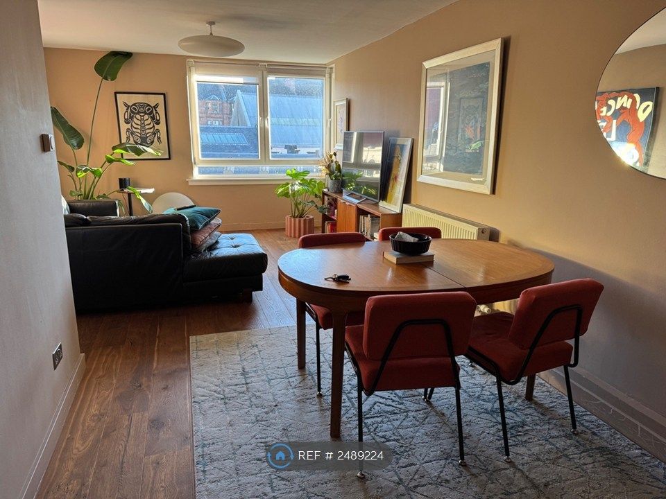 Property photo 1 of 9 Living Room